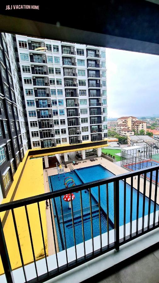 J&J Vacation Home@Novo8 Residence Kampong Tambak Ngoại thất bức ảnh